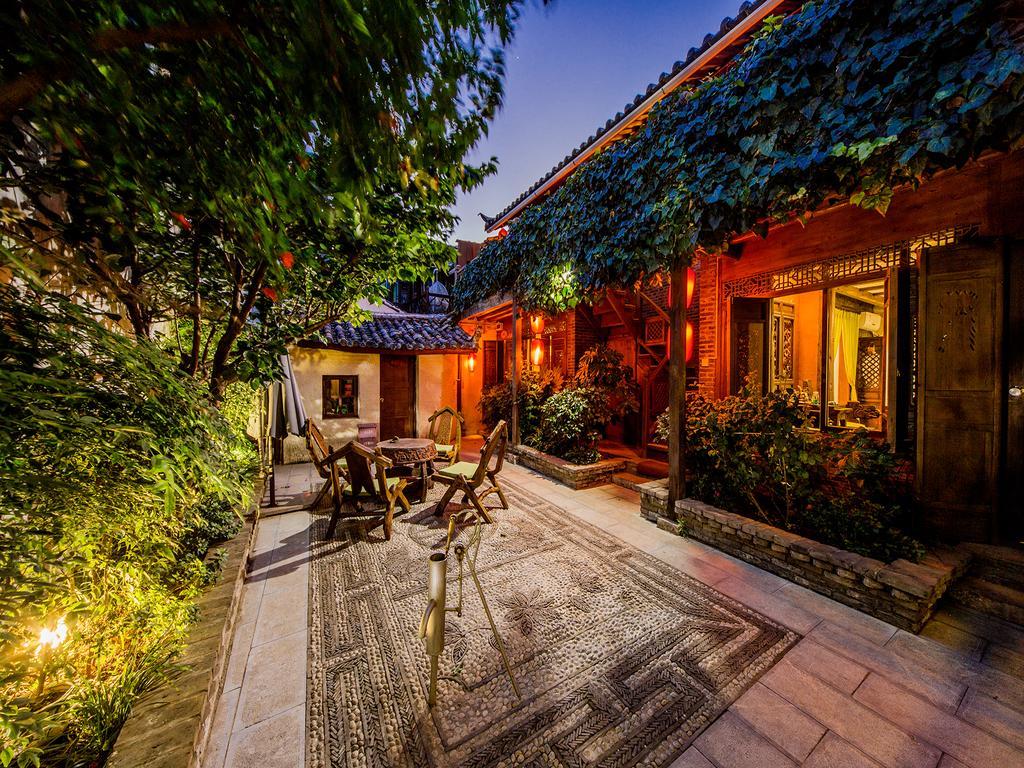 Old Tree Boutique Guesthouse Lijiang  Exteriör bild