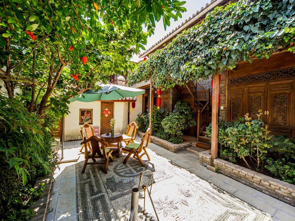 Old Tree Boutique Guesthouse Lijiang  Exteriör bild